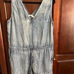 NWT Mustard Seed Denim Romper. Lightweight, Pockets. Purchased from Vici